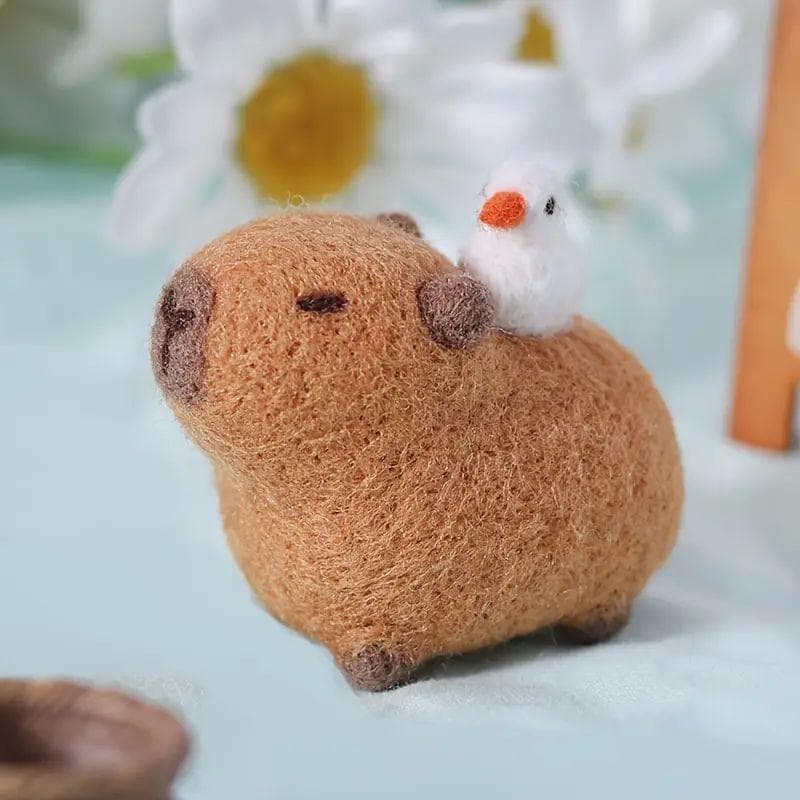 Capybara Needle Felting Kit - DIY Wool Felt Animal Craft Kit with Tools & Tutorial | Cute Handmade Gift | Beginner Needle Felt Kit
